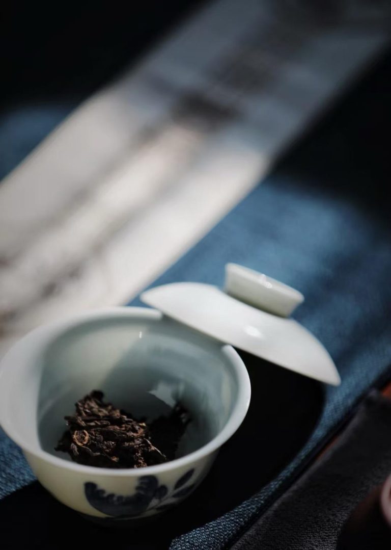 Mastering the Art of Pu Erh Tea: Raw vs Ripe