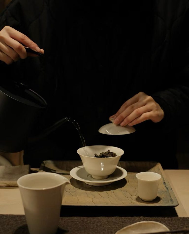 How to Use a Gaiwan for Brewing Perfect Chinese Tea