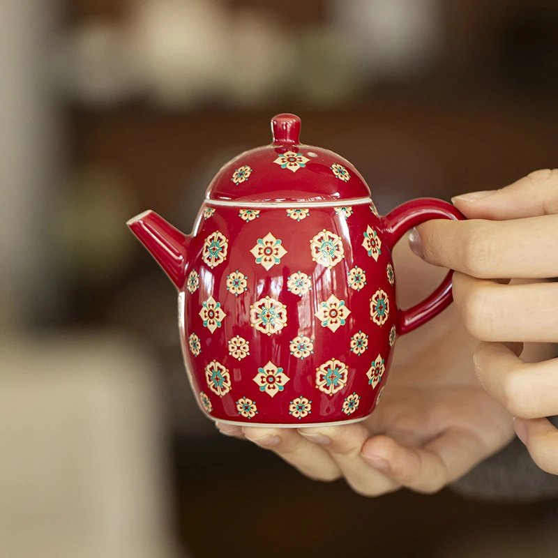 Lang Red Pipa Pattern Teapot