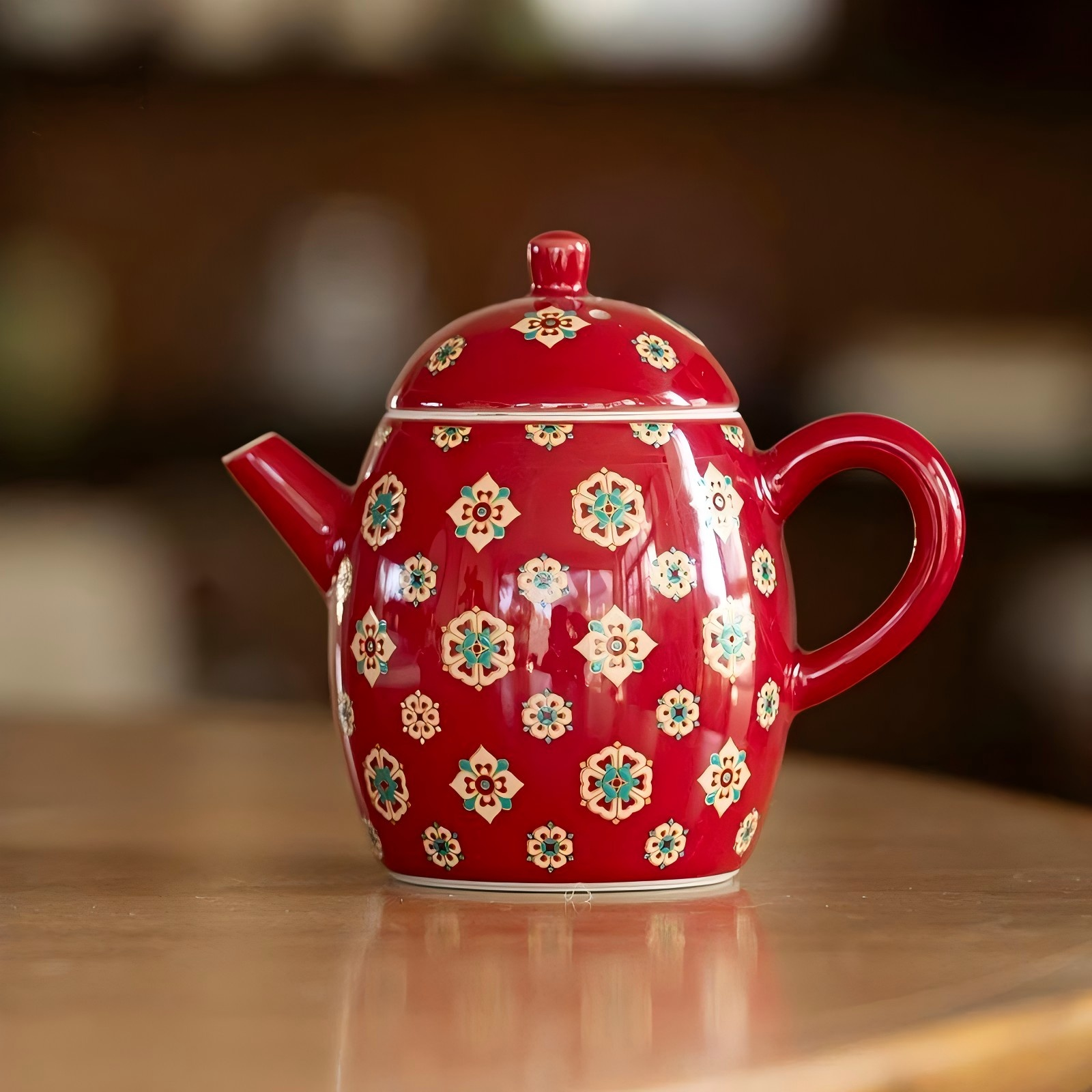 Lang Red Pipa Pattern Teapot